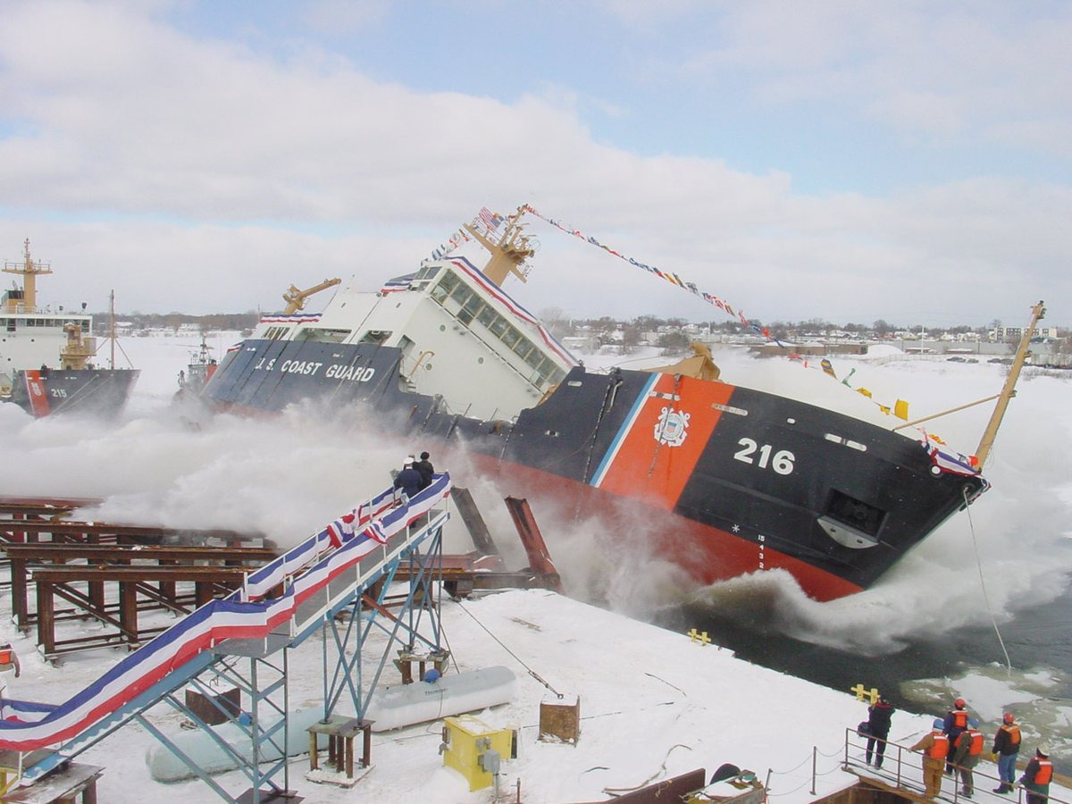 Image of Coast Guard Cutter ALDER (WLB 216)